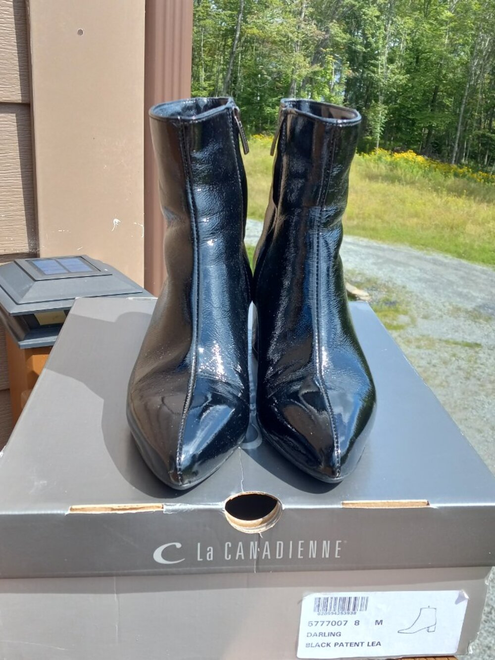 La Canadienne Darling Black Patent Leather Pointy Toe Booties Sz 8 FITS 7.5